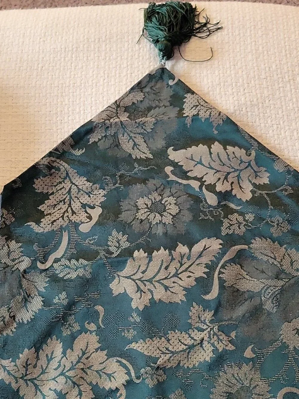 Wedgwood England 1759 Floral Damask  Lined Table Runner Green 86x16